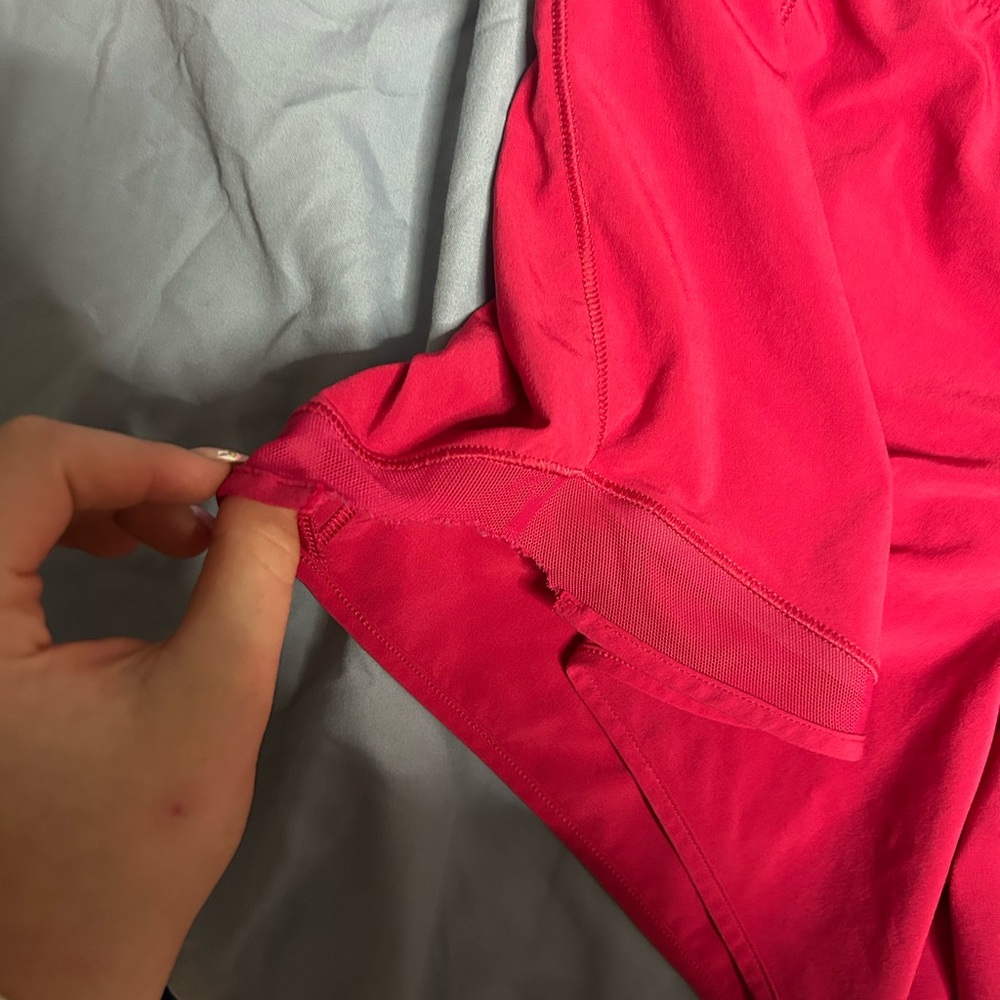 Lululemon Size 8 4 inch